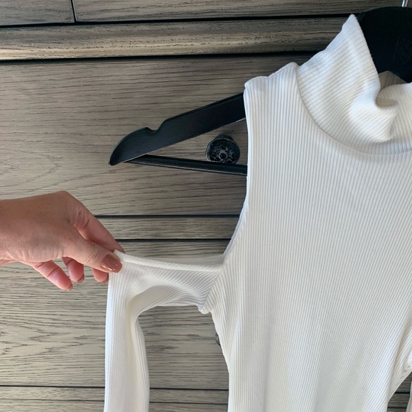 Privacy Please Open Shoulder Dress - Picture 2 of 4